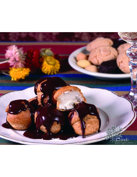 PROFITEROLES DE CHOCOLATE